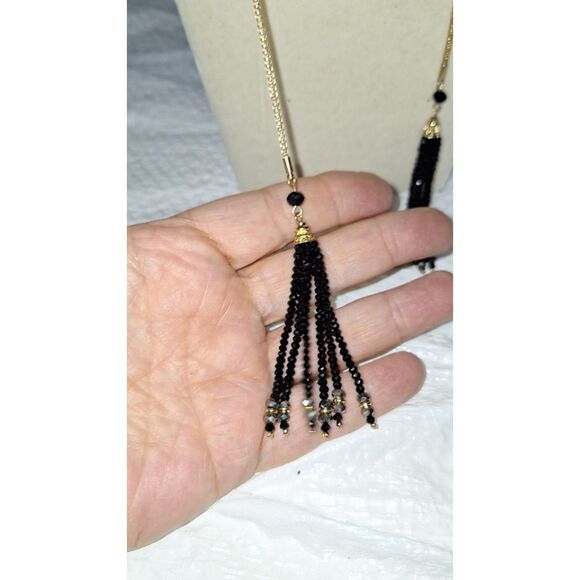 A Double Tassel Gold Tone Chain Women's Necklace Elegant Classy Roaring 20's - Picture 2 of 9